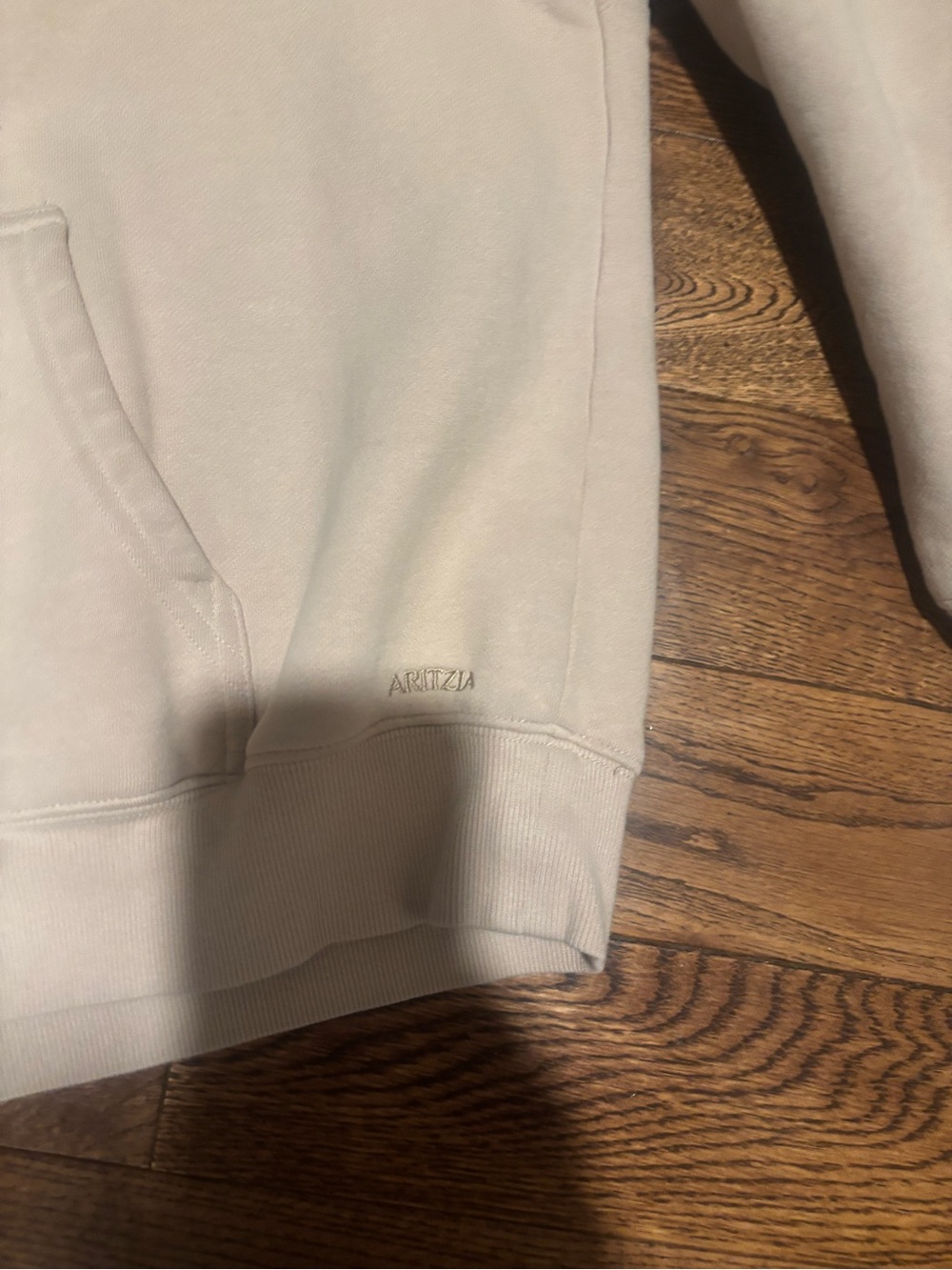 Aritzia womens Neutral Cream Hoodie & Shorts Set - Picture 3 of 5